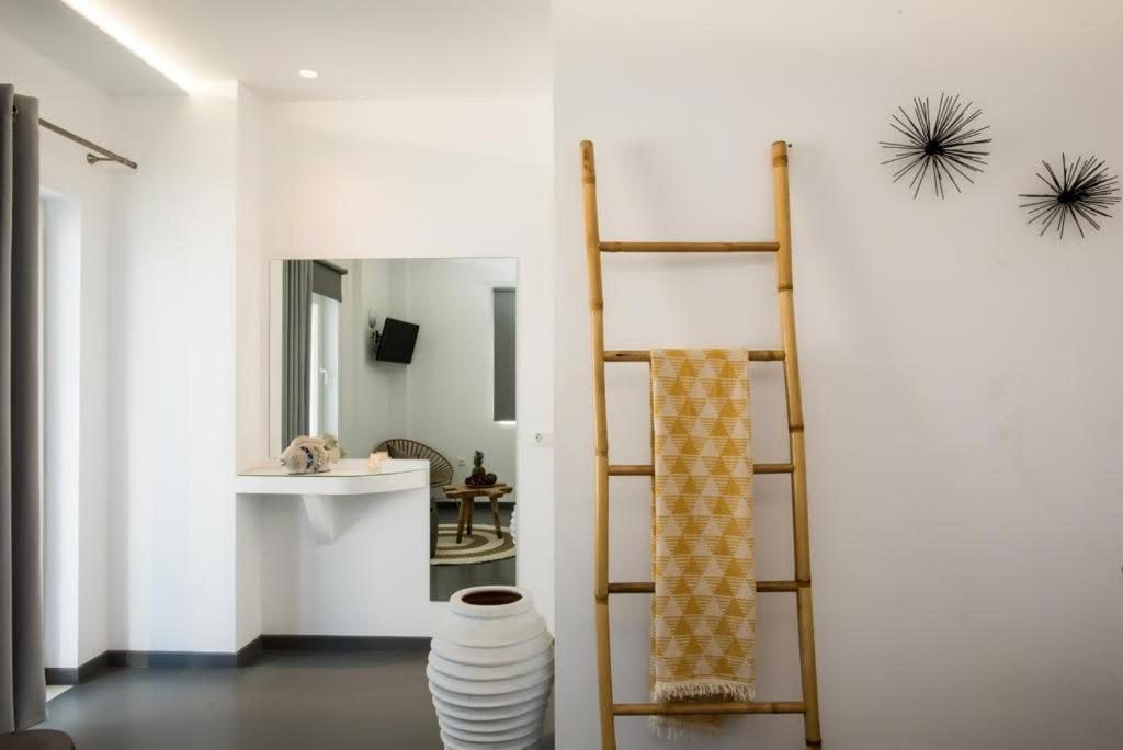 Jonaz Suites Mykonos Town Esterno foto